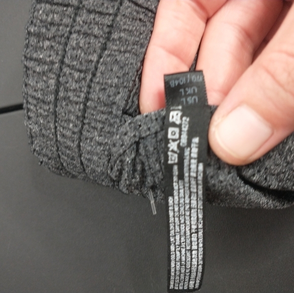 ☀️Free People Movement Diamondback Reflective Shorts, size L - Picture 4 of 9